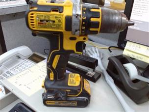 DEWALT DCD790 For parts or not working Buya